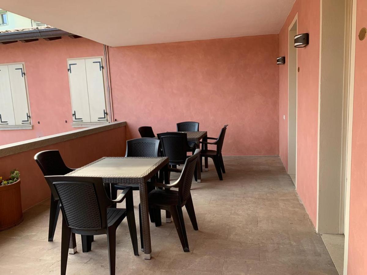 푸에냐고 Borgo Al Sole By Garda Facilities 아파트 호텔 외부 사진