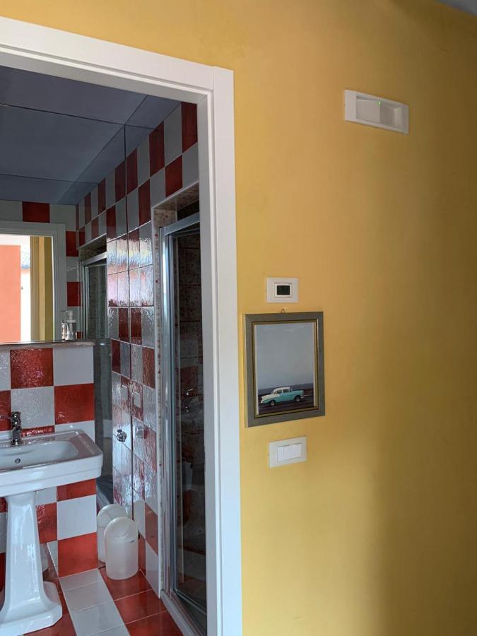푸에냐고 Borgo Al Sole By Garda Facilities 아파트 호텔 외부 사진