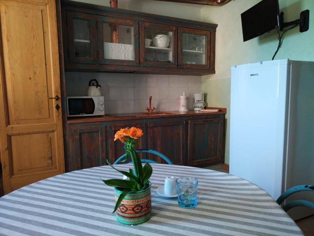 푸에냐고 Borgo Al Sole By Garda Facilities 아파트 호텔 외부 사진