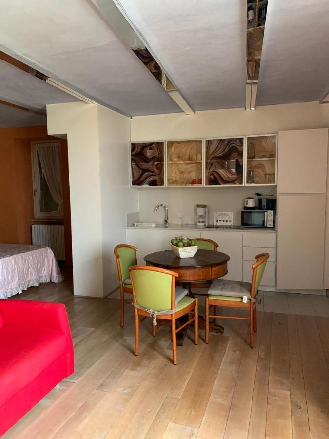 푸에냐고 Borgo Al Sole By Garda Facilities 아파트 호텔 외부 사진